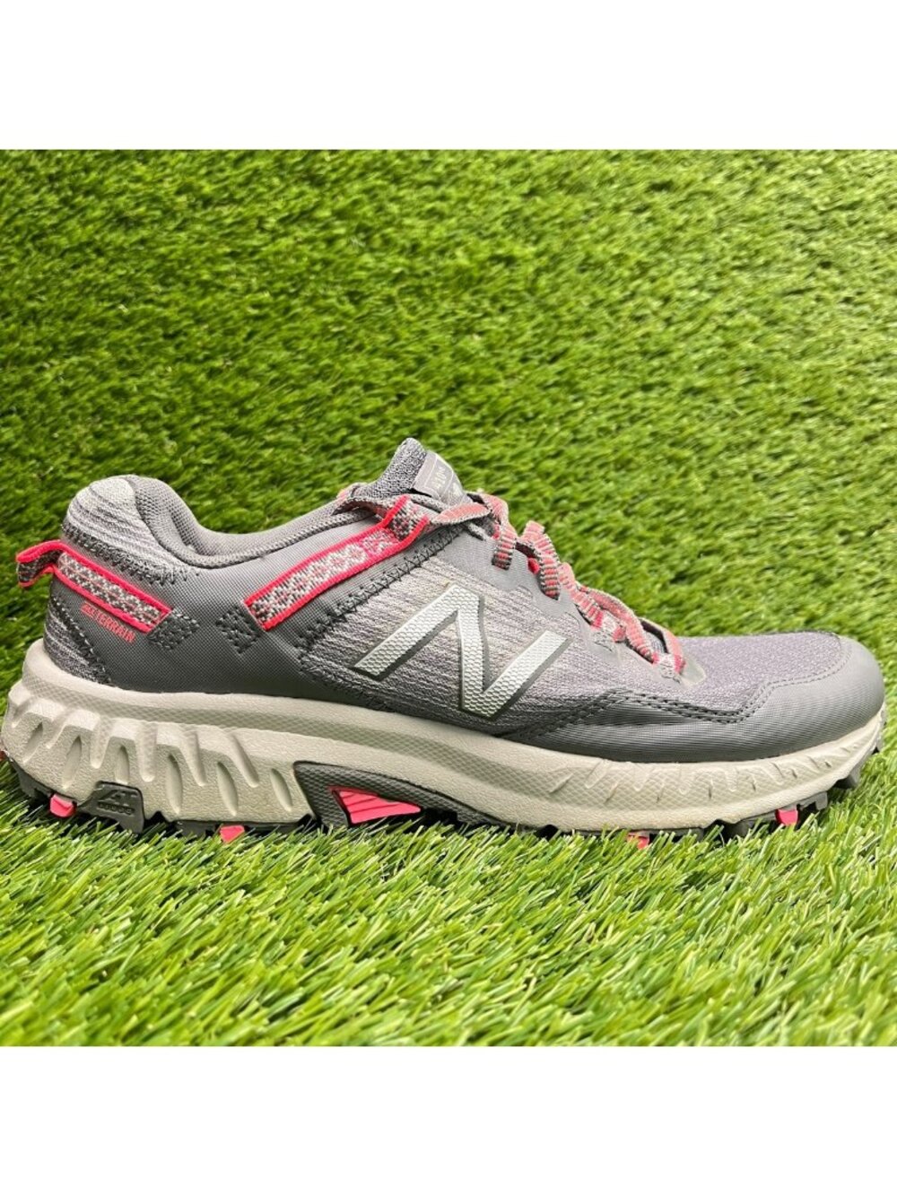 New Balance 410v6 Womens Size 9.5D Gray Pink Athletic Running Shoes Sneakers